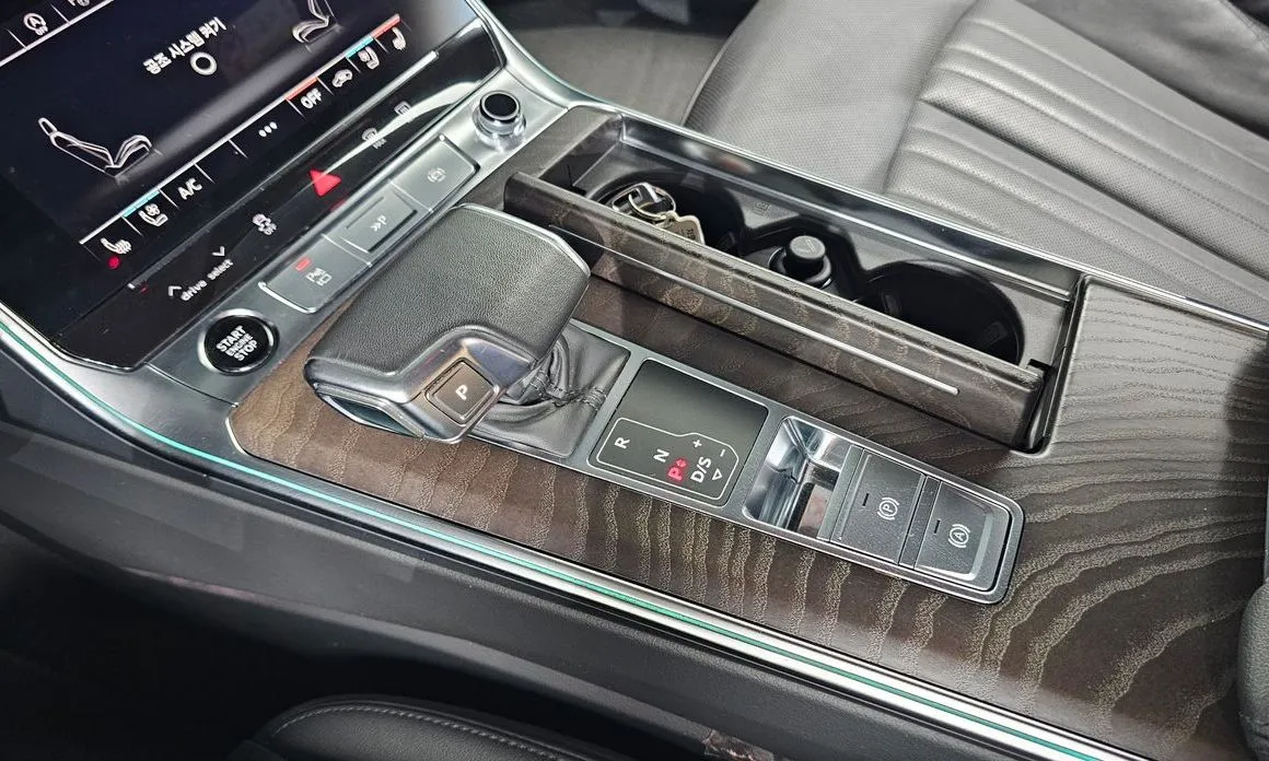 Audi A6 — фото 10