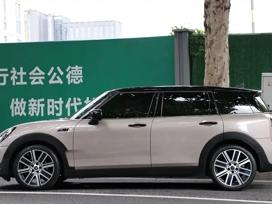 MINI Clubman — фото 7