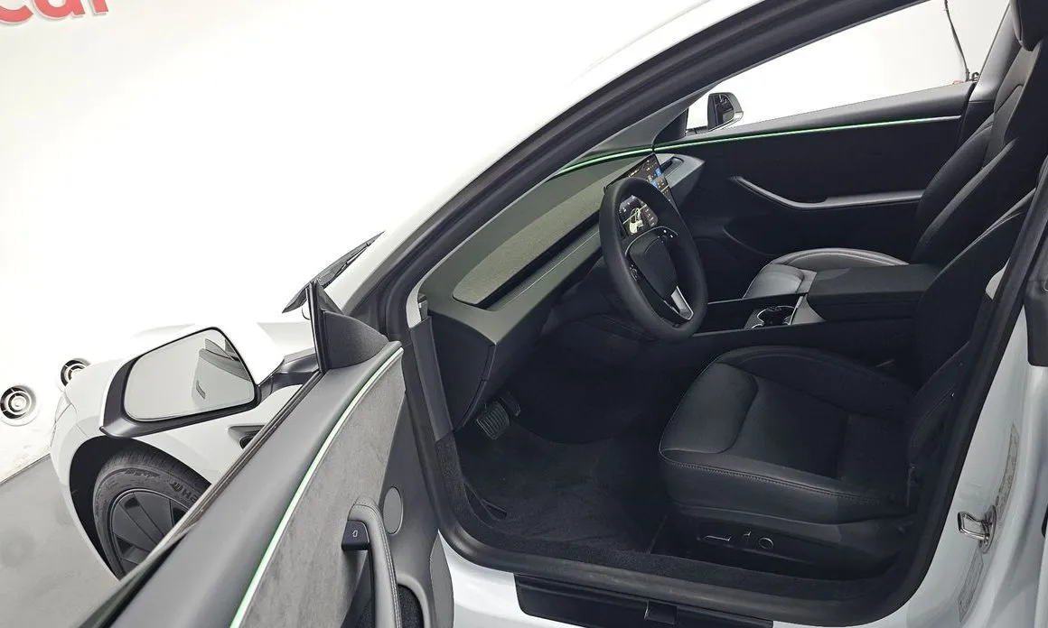 Tesla Model 3 — фото 4