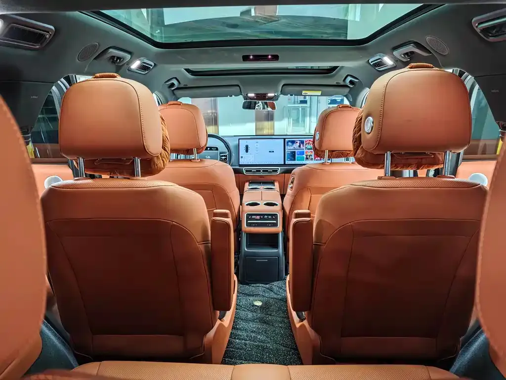 Li Auto L8 2023 из CN, фото 2