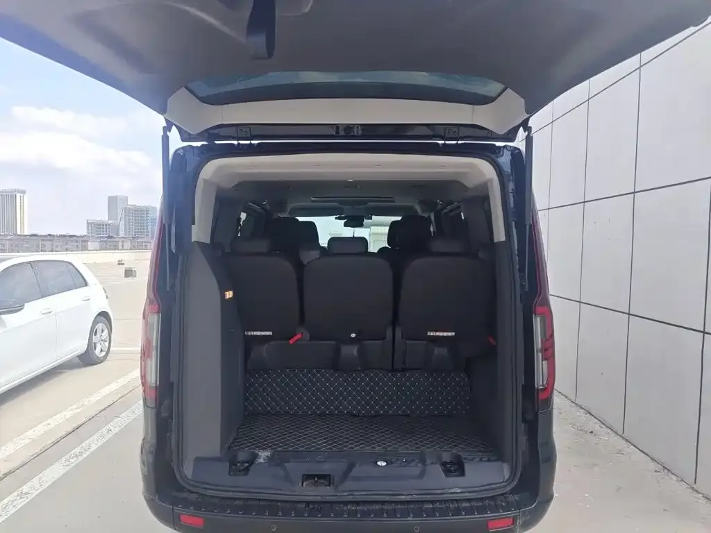 Ford Tourneo 2023 из CN, фото 6