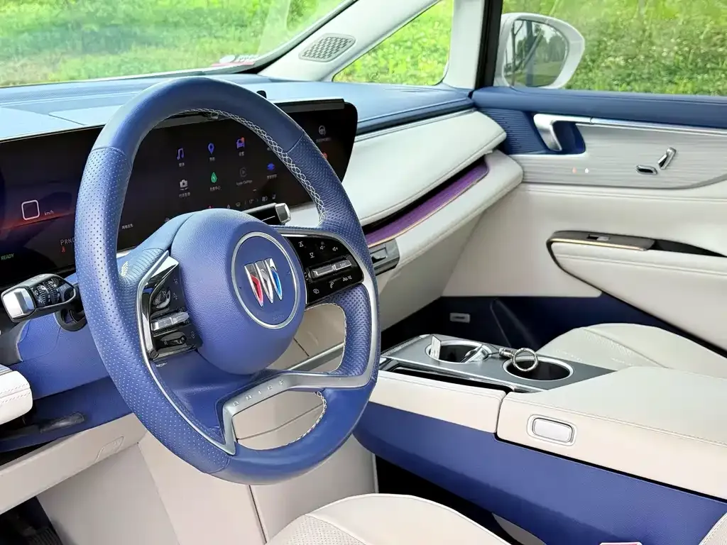 Buick GL8 Hybrid — фото 3