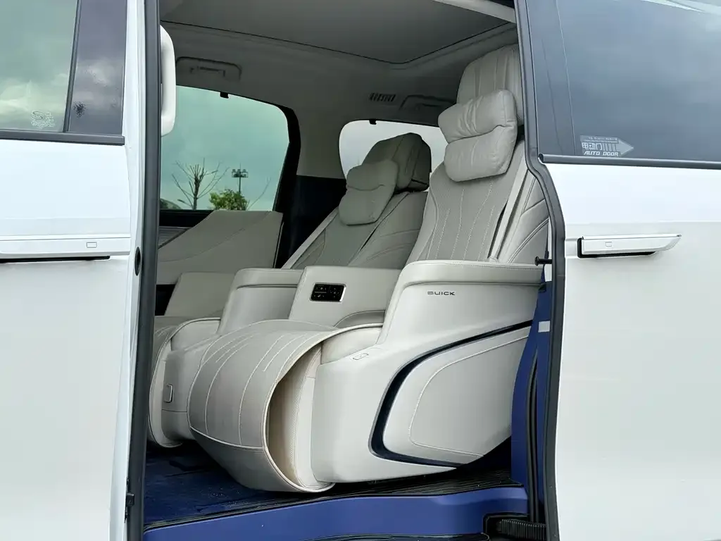 Buick GL8 Hybrid — фото 2