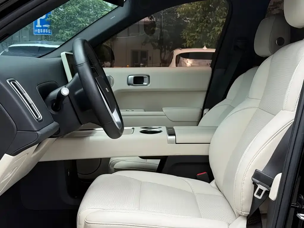 Li Auto L8 2023 из CN, фото 6