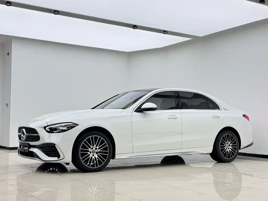 Mercedes-Benz C-Class — фото 1