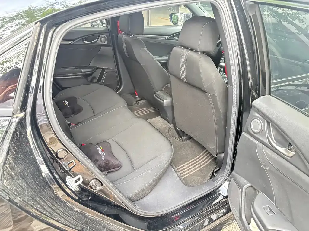 Honda Civic — фото 7