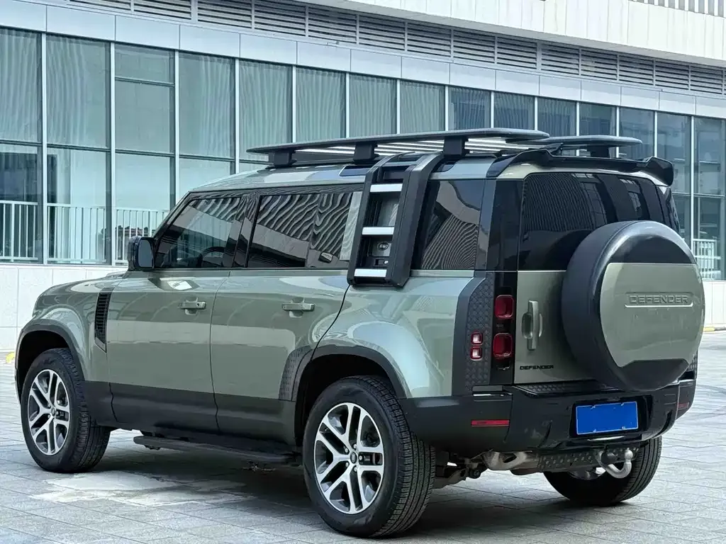 Land Rover Defender — фото 8