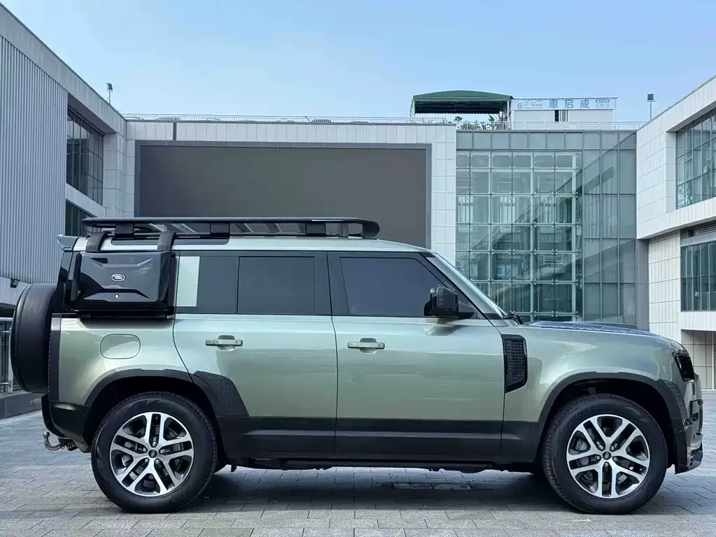 Land Rover Defender — фото 2
