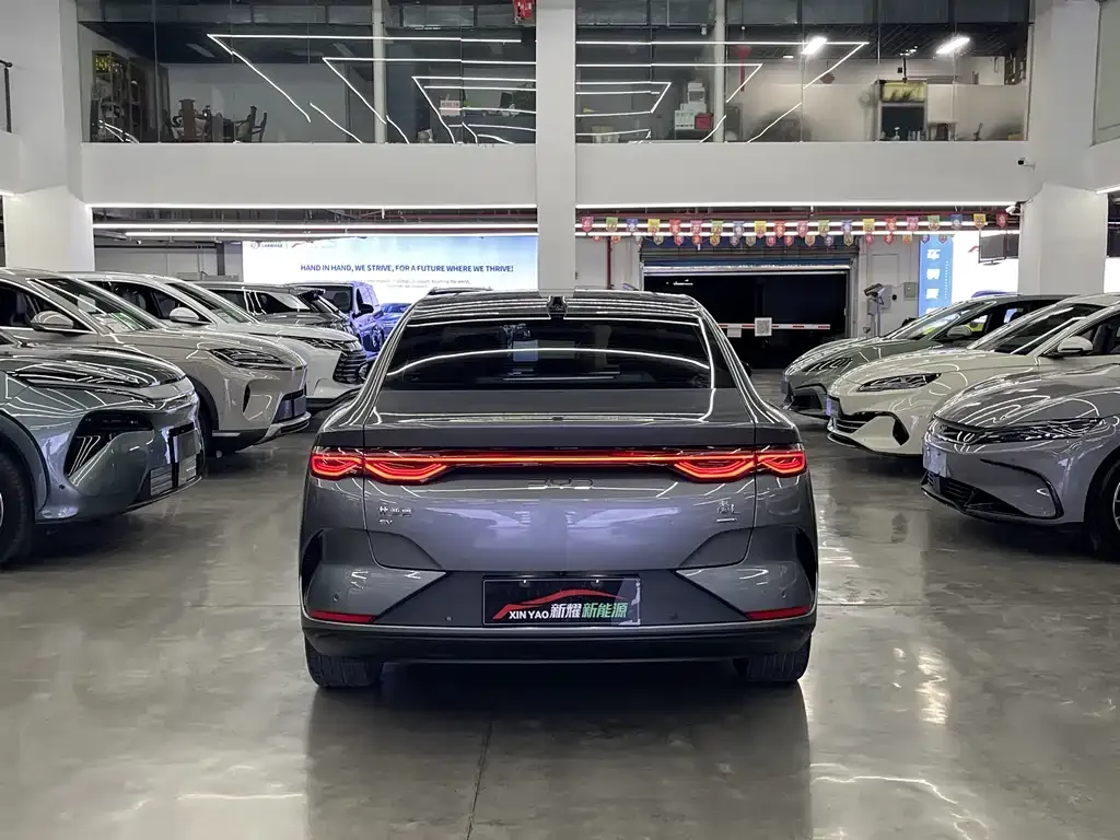 BYD Qin L — фото 6