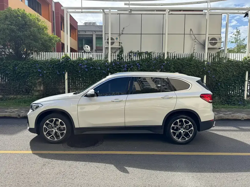 BMW X1 — фото 6