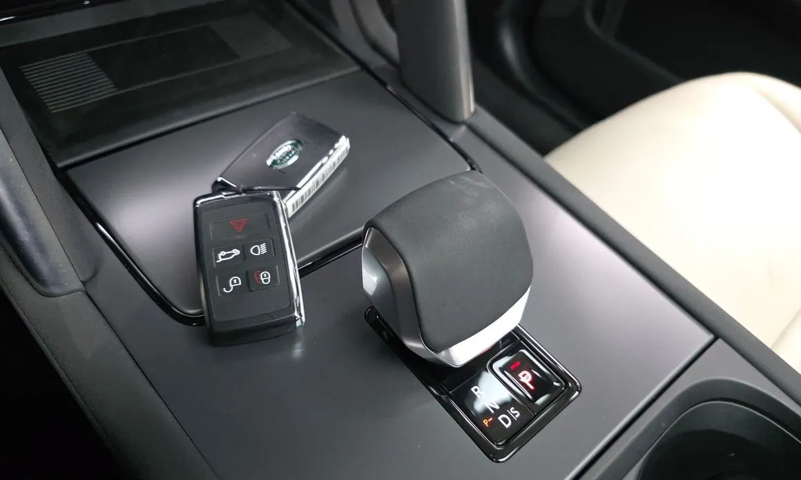 Land Rover Discovery Sport 2025 из KR, фото 2