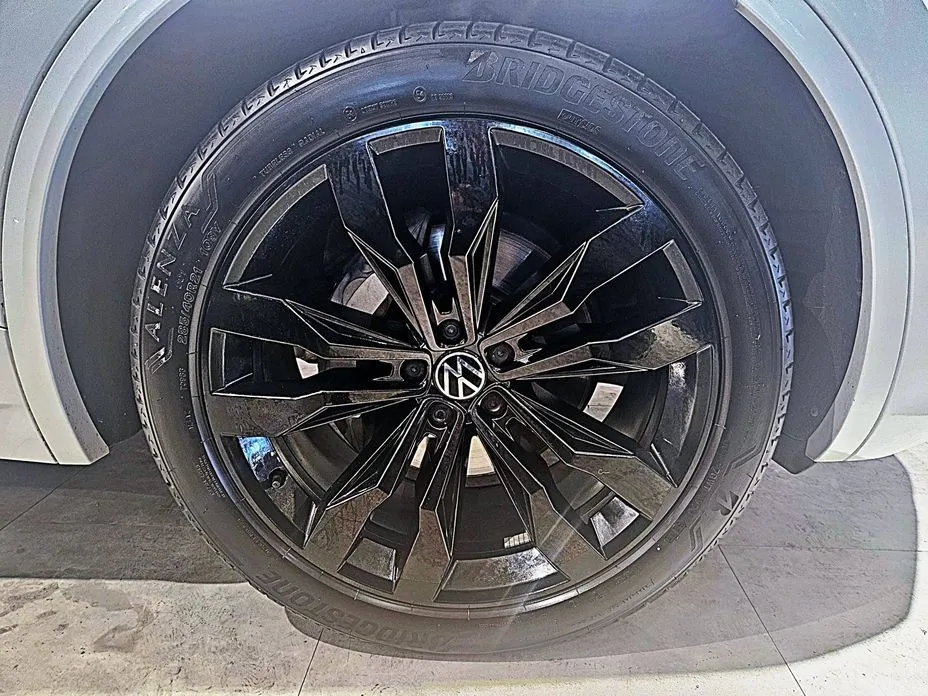 Volkswagen Touareg 2023 из KR, фото 8