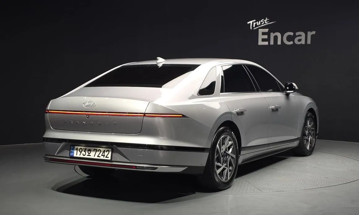 Hyundai Grandeur 2023 из KR, фото 4