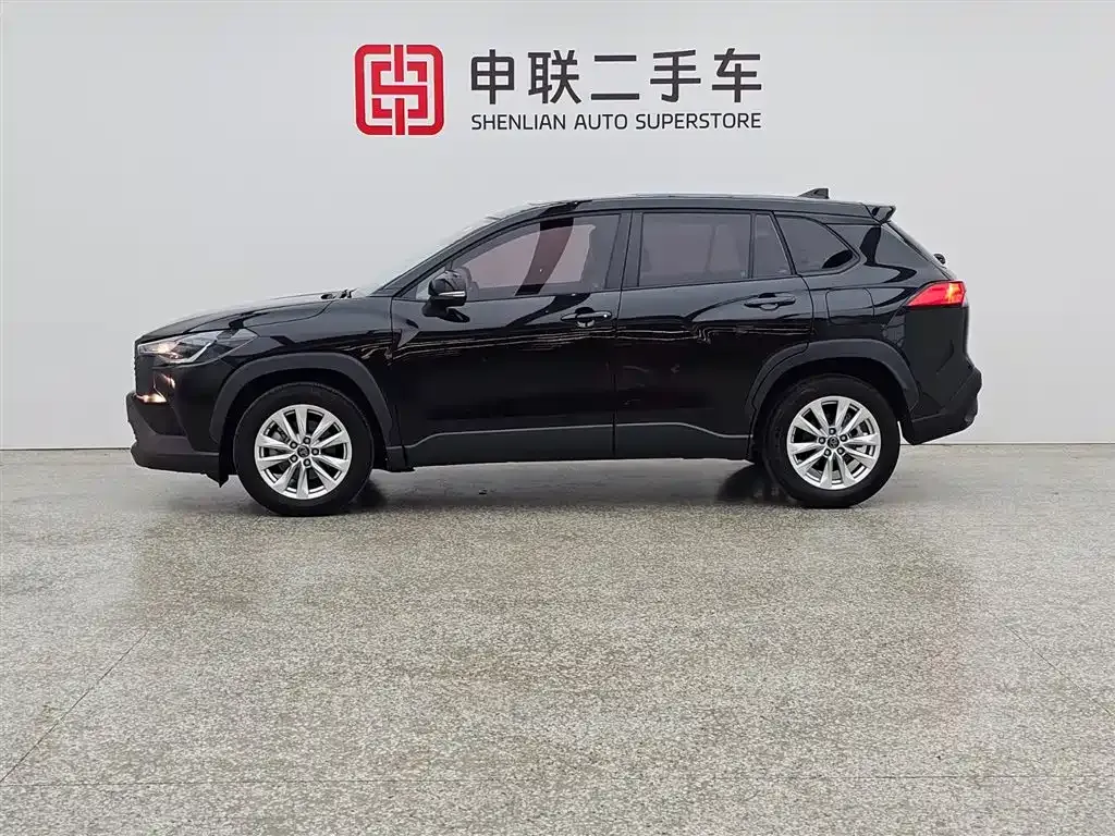 Toyota Corolla Cross — фото 10