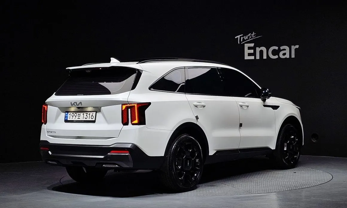 Kia Sorento — фото 4
