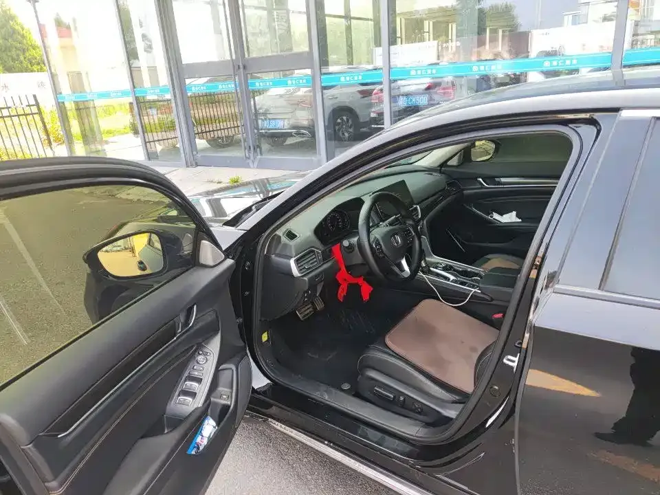 Honda Accord — фото 5
