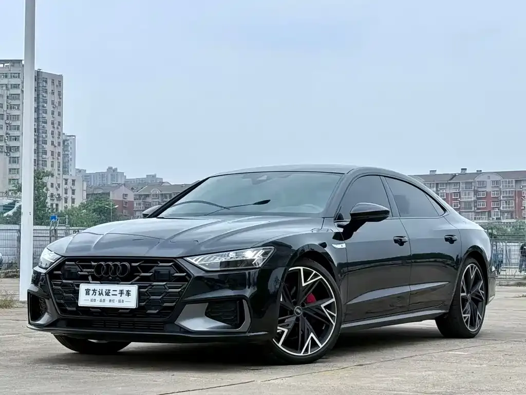 Audi A7L — фото 1