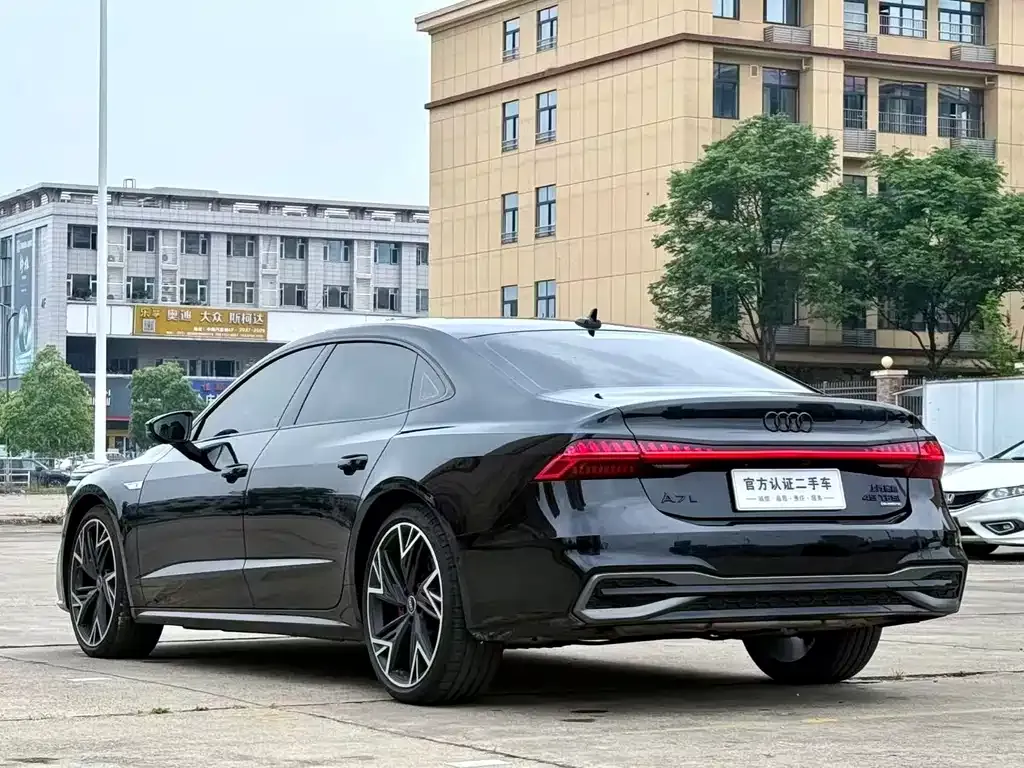 Audi A7L — фото 6