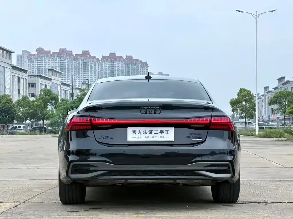 Audi A7L — фото 10