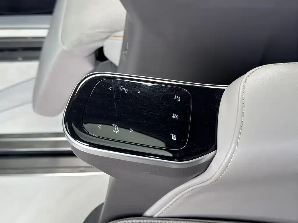 GAC Motor Trumpchi M8 — фото 2