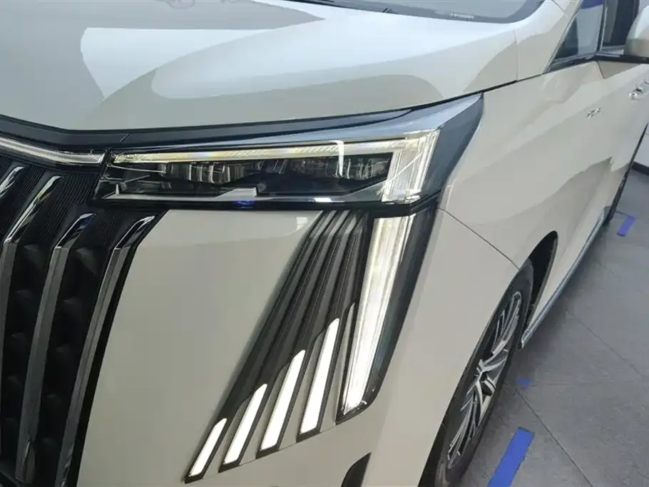GAC Motor Trumpchi M8 — фото 9