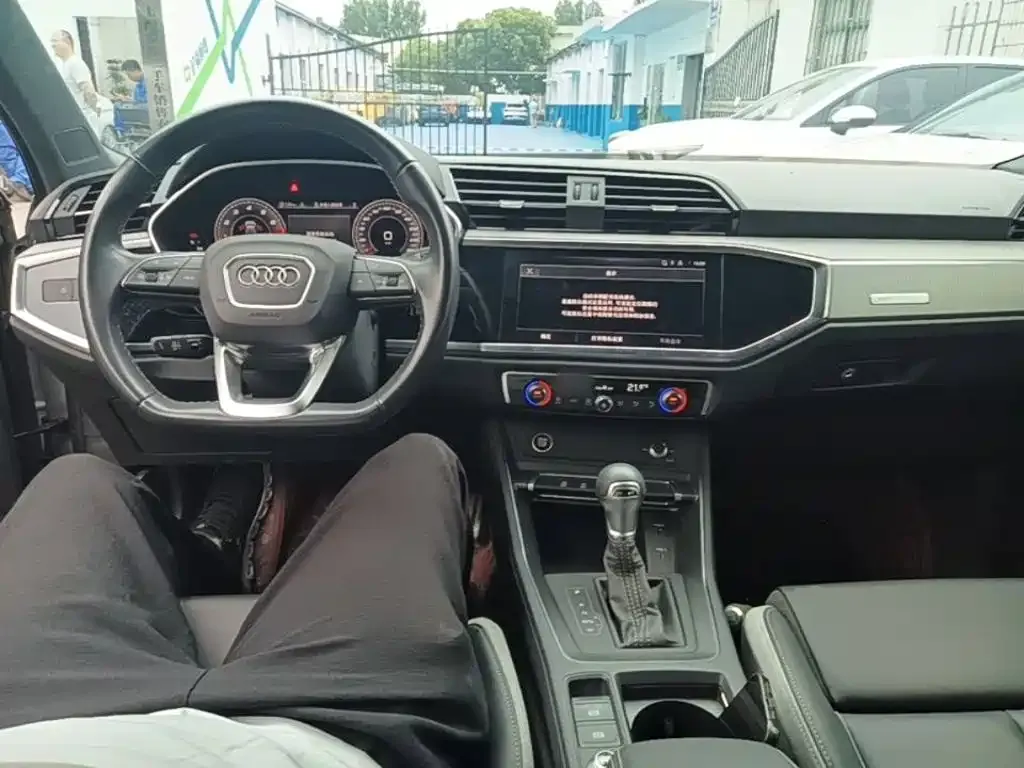 Audi Q3 — фото 3