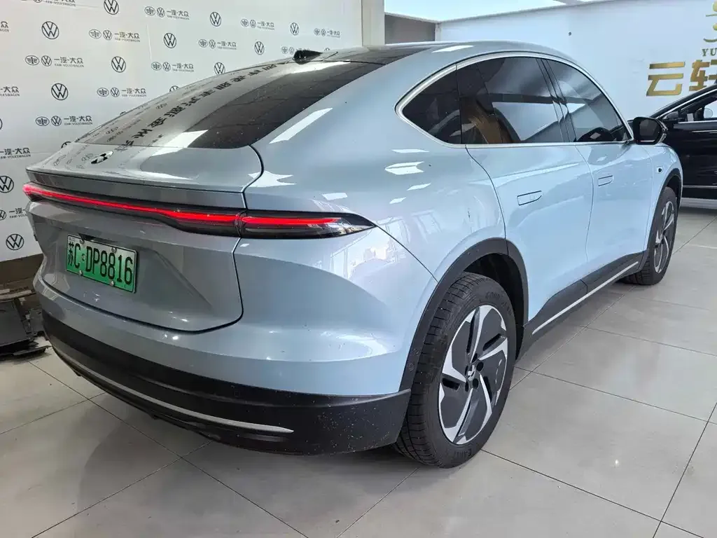 NIO EC6 — фото 10