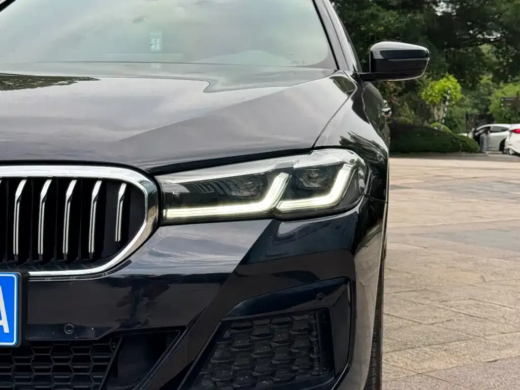 BMW 5 Series — фото 4