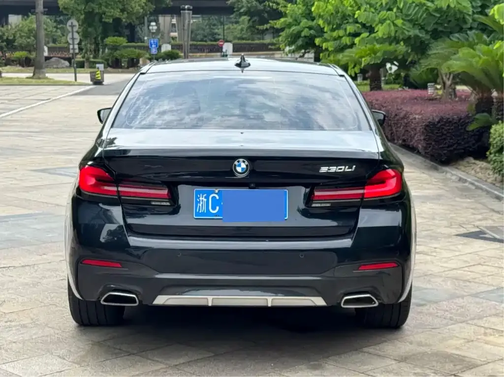 BMW 5 Series — фото 2