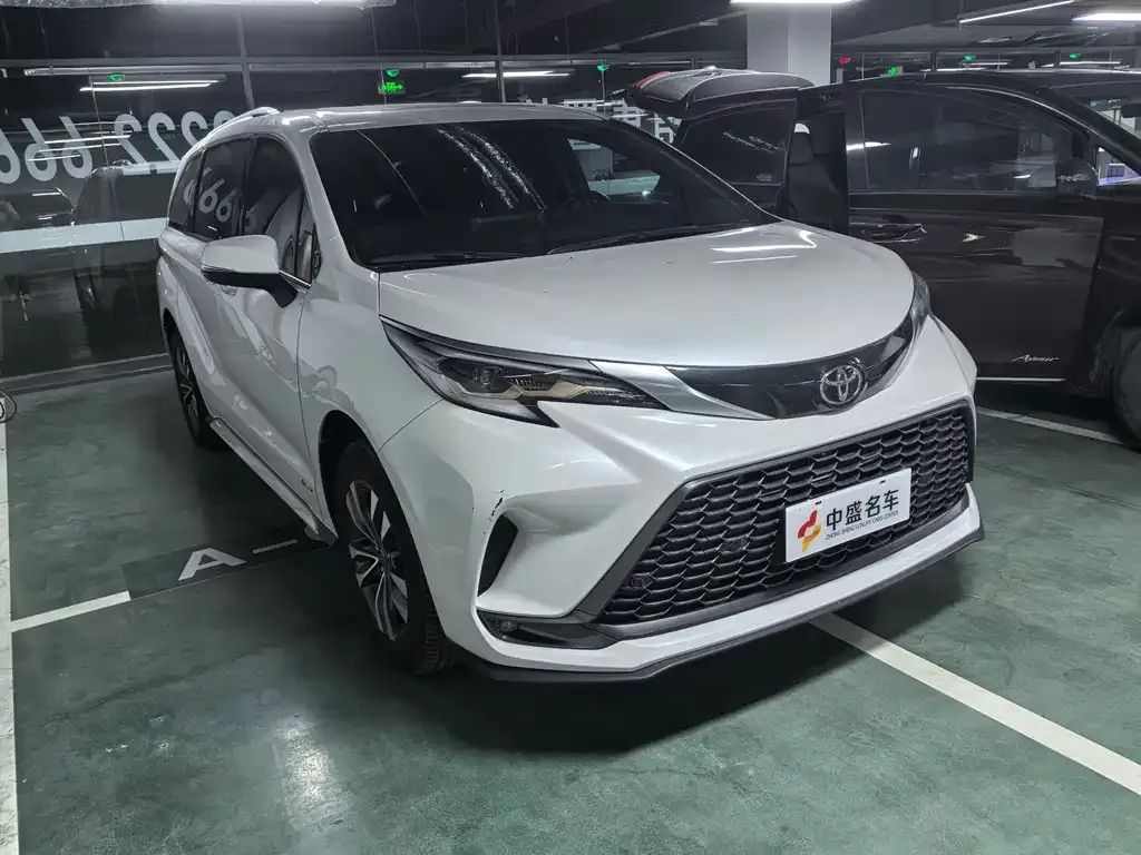 Toyota Granvia — фото 10