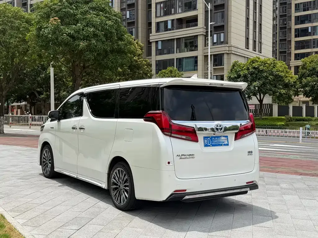 Toyota Alphard 2021 из CN, фото 9