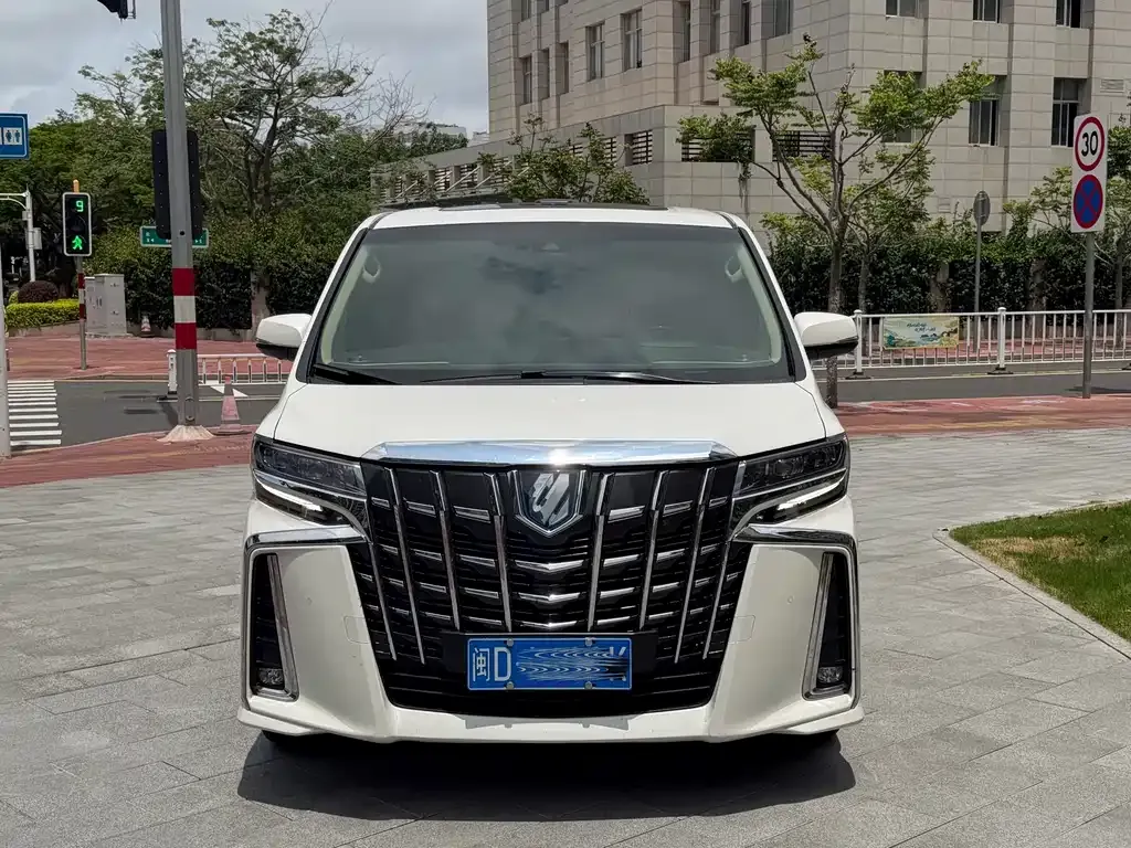 Toyota Alphard 2021 из CN, фото 4