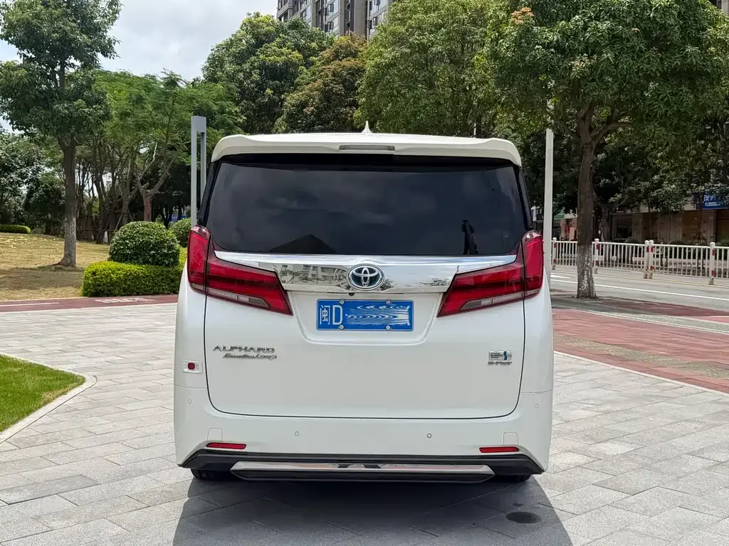 Toyota Alphard 2021 из CN, фото 8