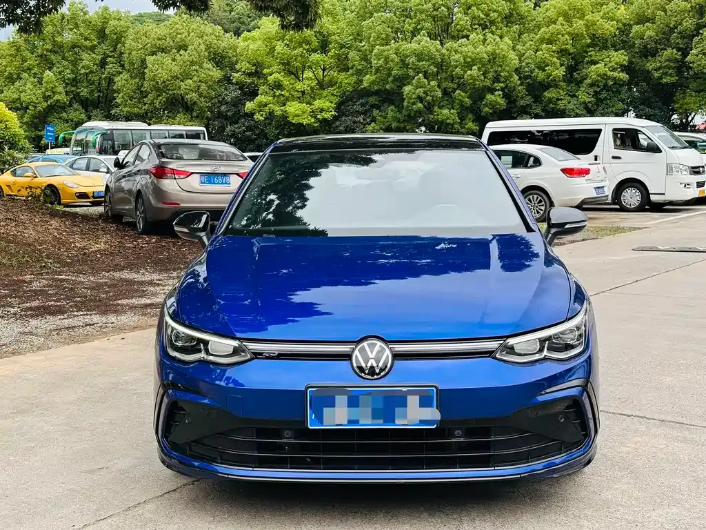 Volkswagen Golf — фото 10