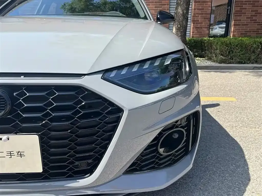 Audi RS 4 — фото 5