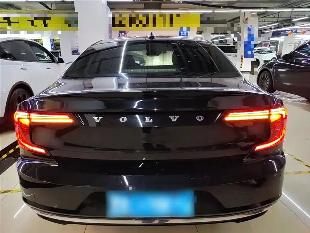 Volvo S90 — фото 10