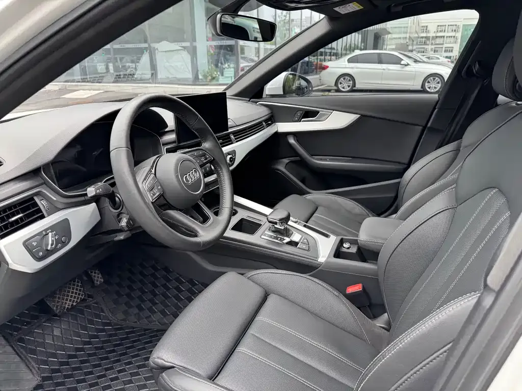 Audi A4L 2022 из CN, фото 9