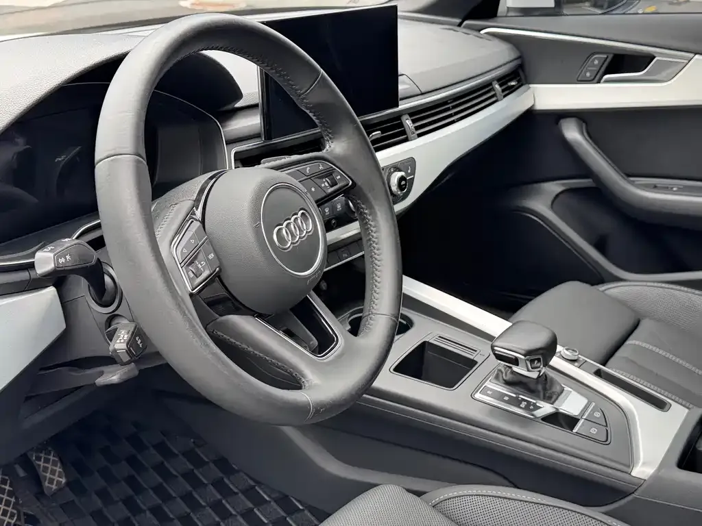 Audi A4L 2022 из CN, фото 4