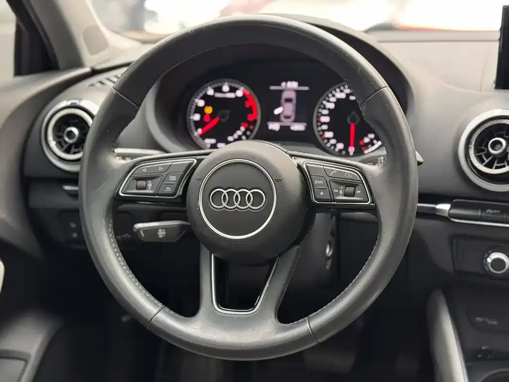 Audi A3 — фото 2