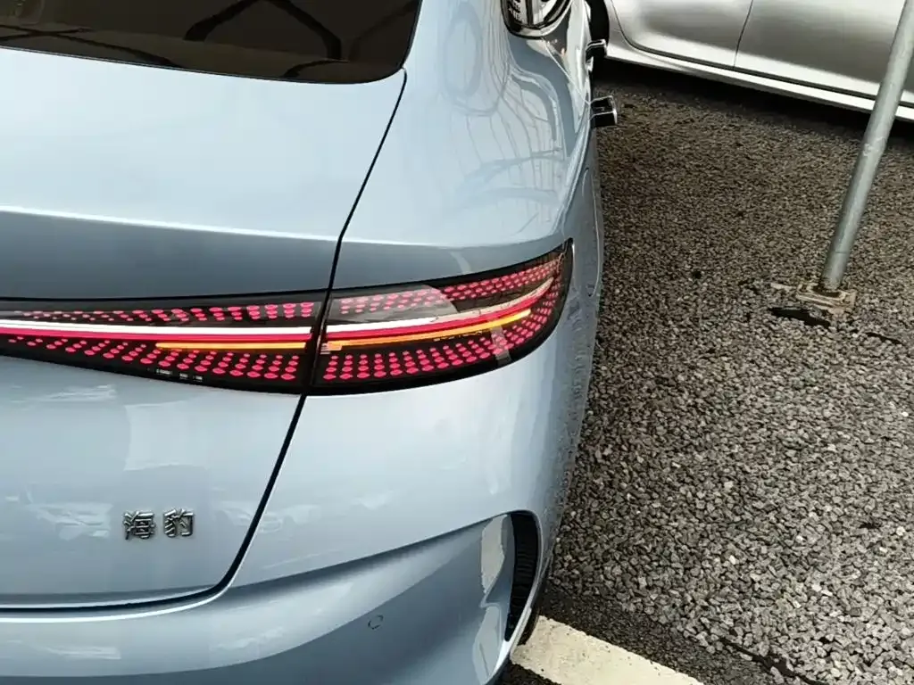 BYD Seal — фото 6