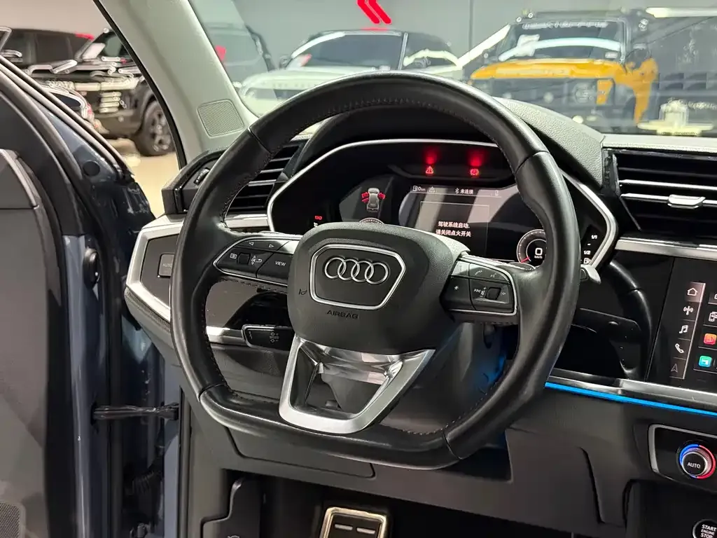 Audi Q3 Sportback — фото 7