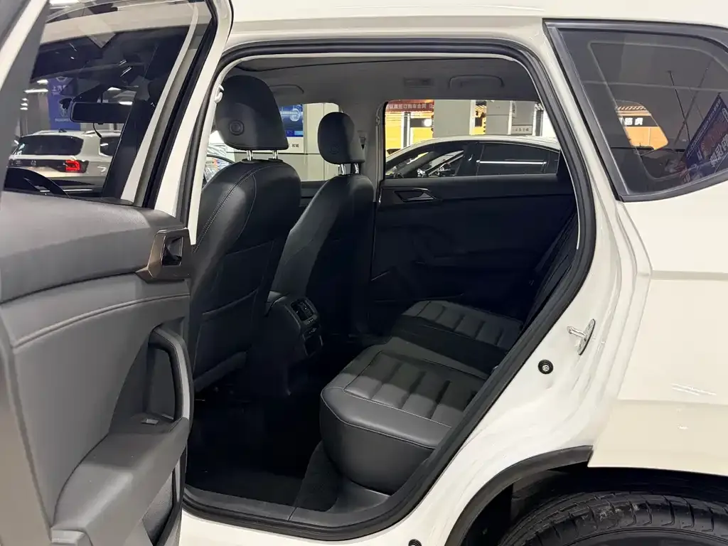 Volkswagen Tharu 2022 из CN, фото 3