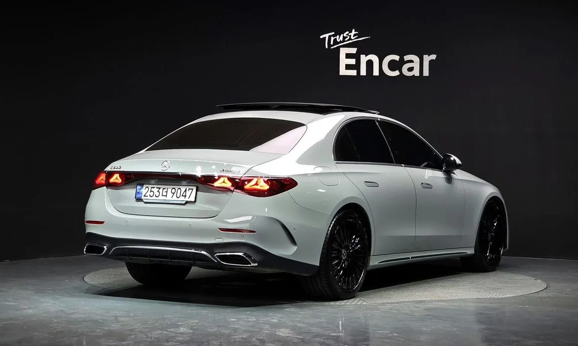 Mercedes-Benz E-Class 2024 из KR, фото 4