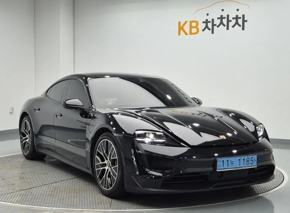 Porsche Taycan 2022 из KR, фото 10