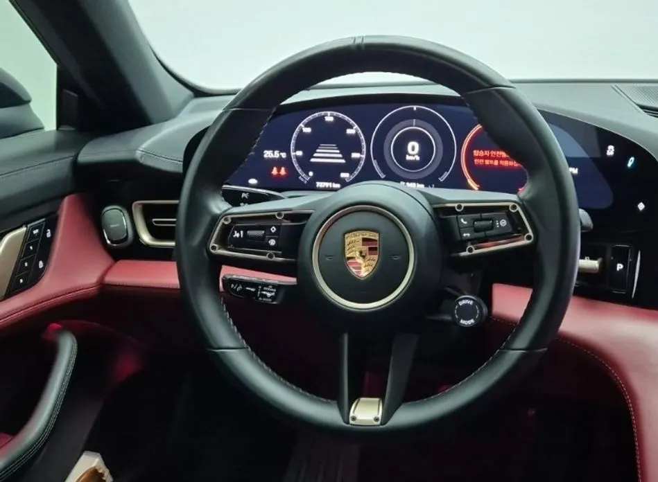 Porsche Taycan 2022 из KR, фото 7
