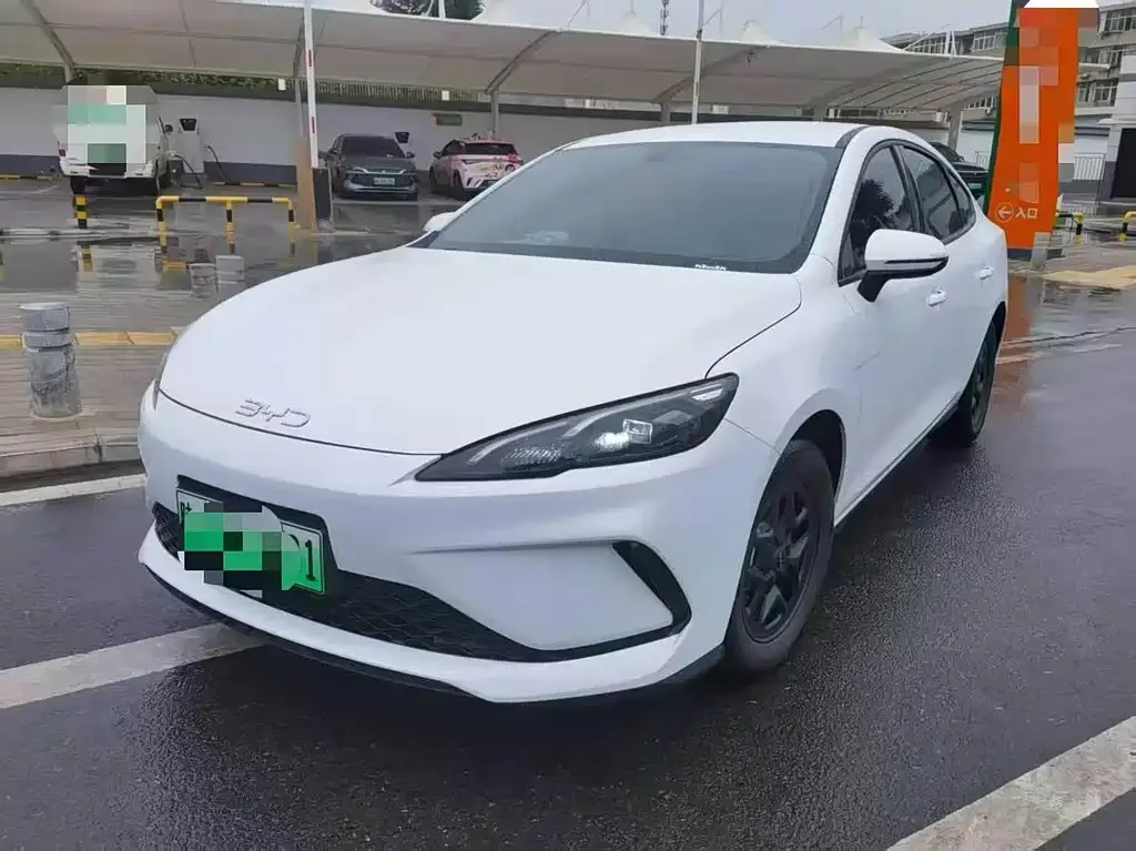 BYD Seal 05 DM-i — фото 1