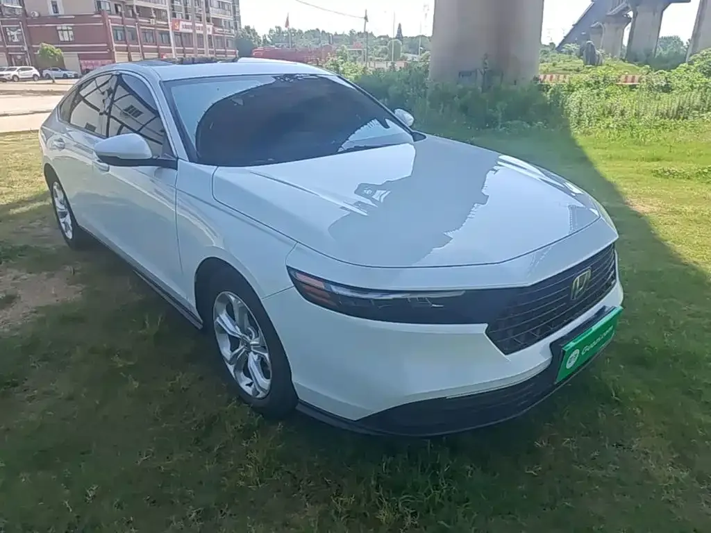 Honda Accord — фото 10