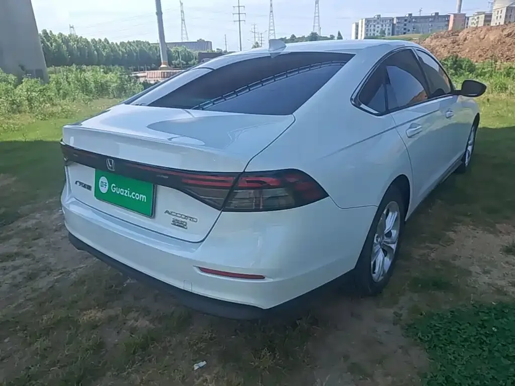 Honda Accord — фото 7