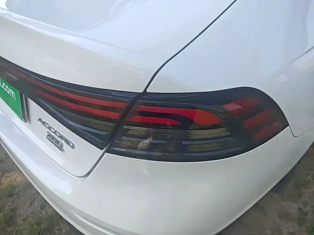 Honda Accord — фото 5