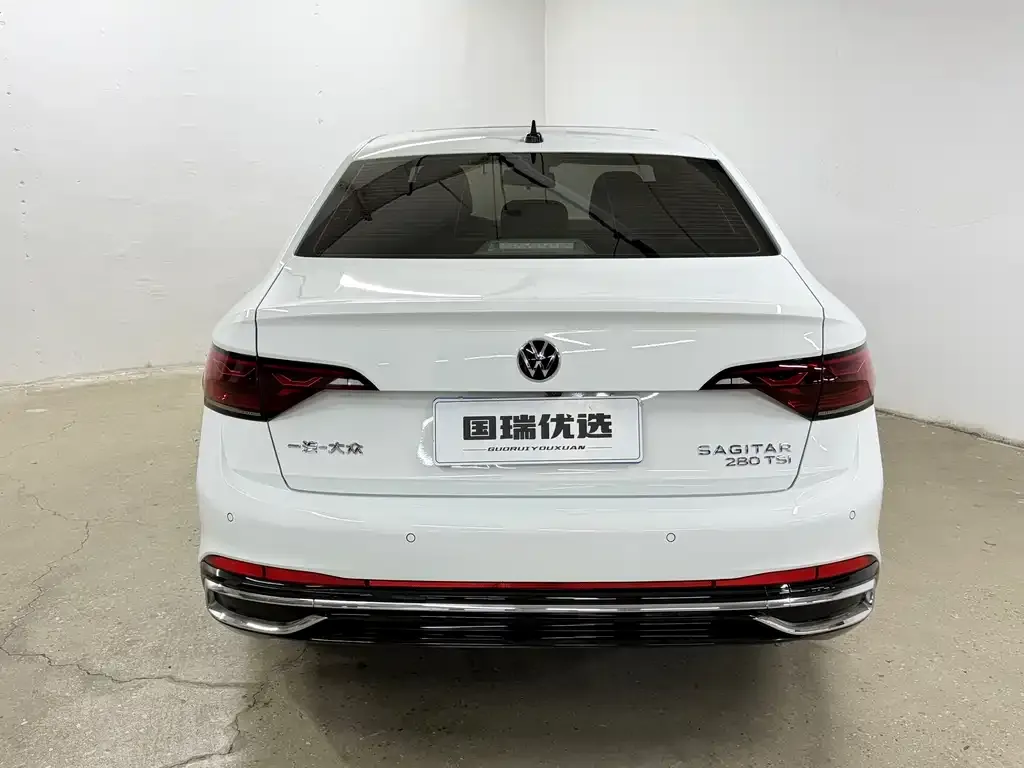 Volkswagen Sagitar — фото 9